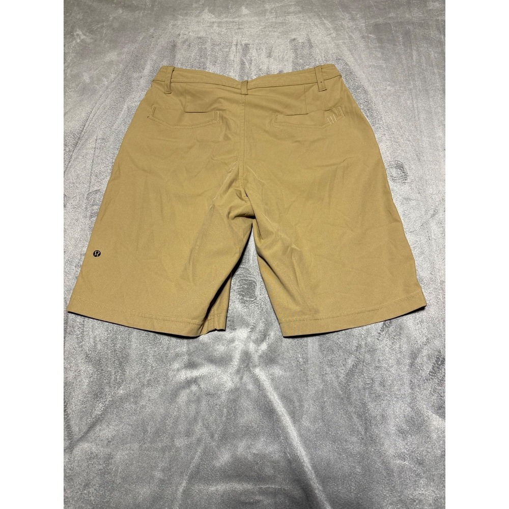 Lululemon Men Size 32 Tan Casual Flat Front Shorts